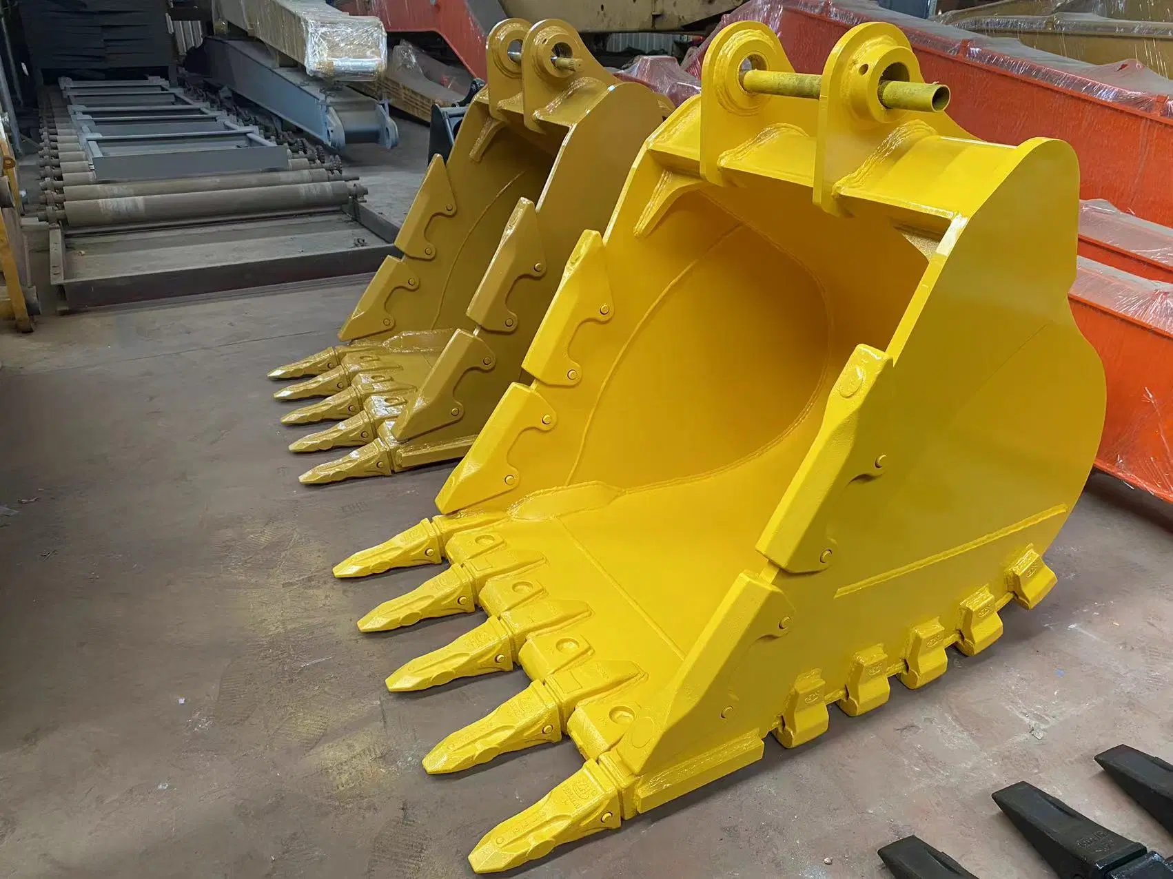 Komatsu PC365 Extreme 1.2-3.0m^3 Rock Bucket Partially Adopts HD Board