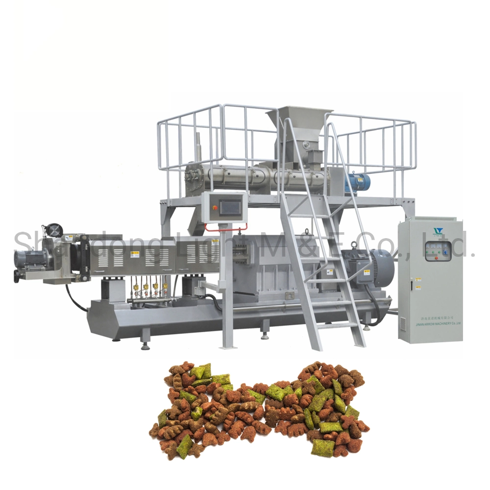 Machine d'extrusion pour la fabrication d'aliments pour animaux de compagnie à base de poisson.