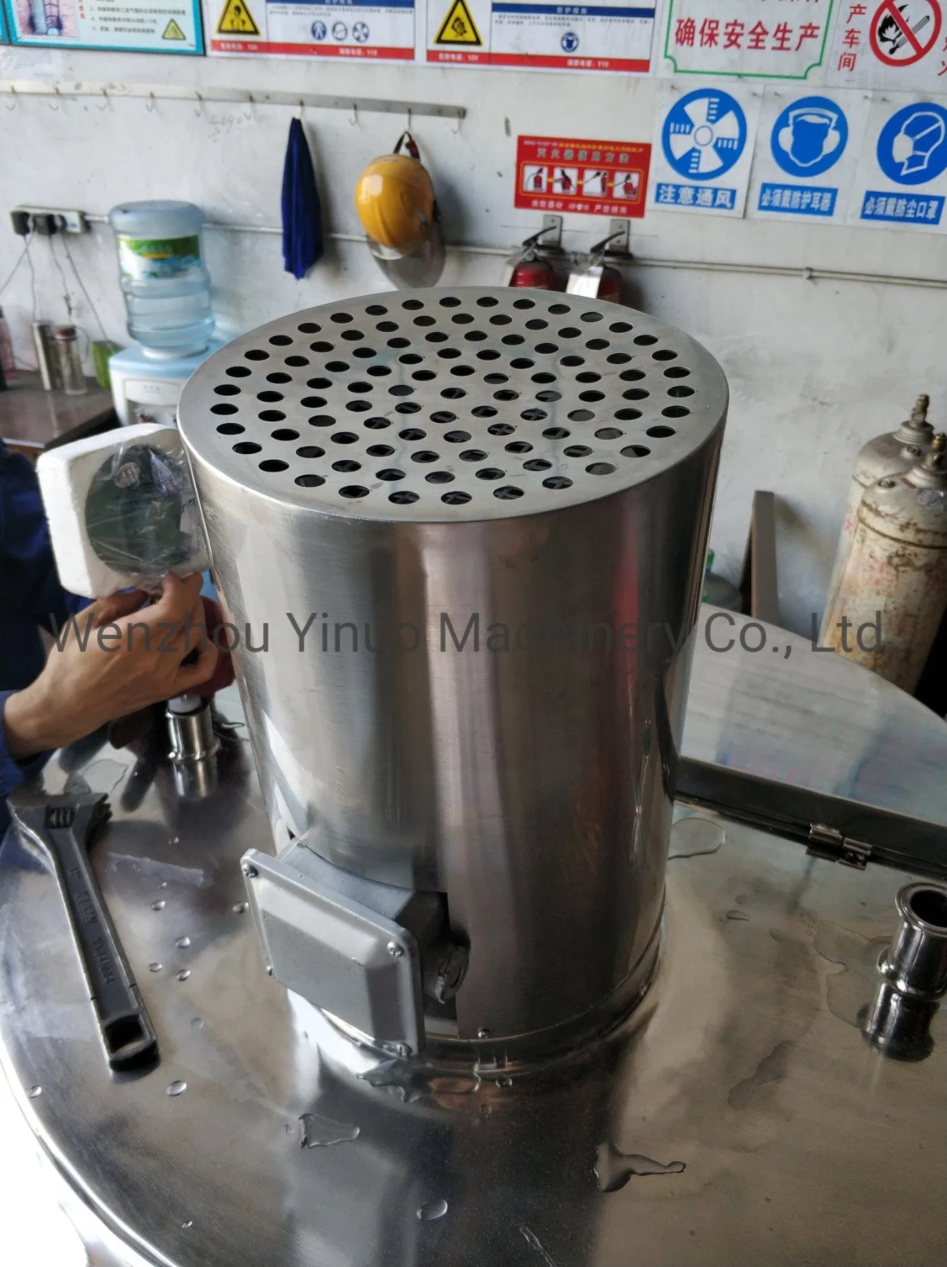 High quality/High cost performance  SS304 Stainless Steel Pharmaceutical Homogenizer Mixing Water Oil Phase Tank