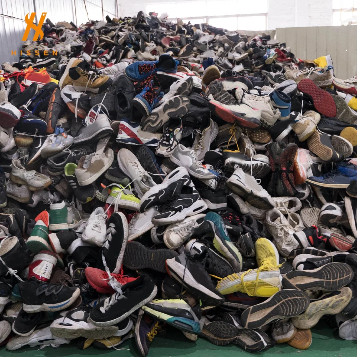 Vente chaude en Chine pour les chaussures de marque en gros d'origine répliques.