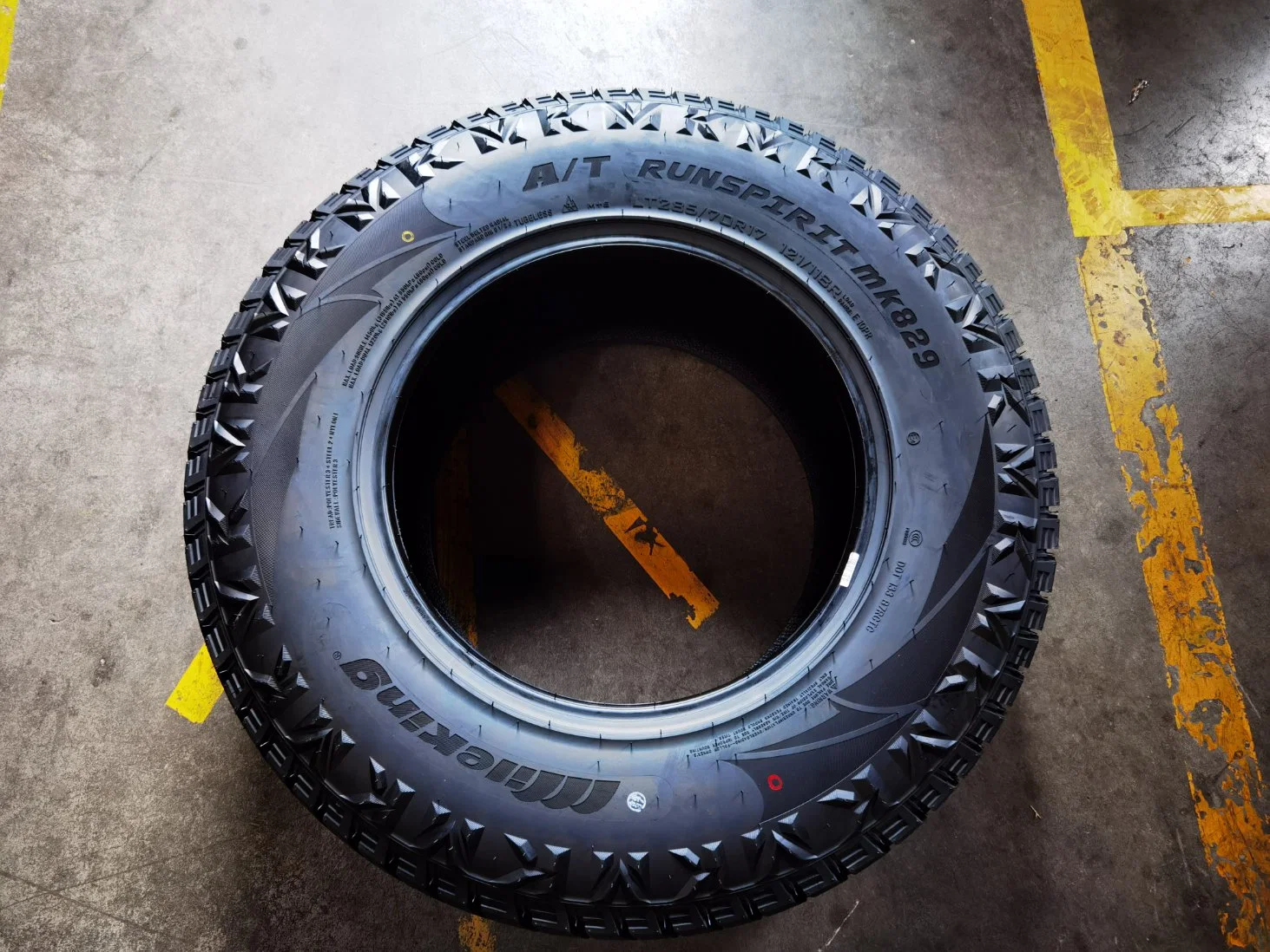 Mileking Haida Double King Joyroad Manufacture Passenger Car Tyre All Road Mud Terrian at/Rt/Mt/SUV/PCR Jeep Light Truck 4X4 Tires Accessories Wholesale/Supplierr Price