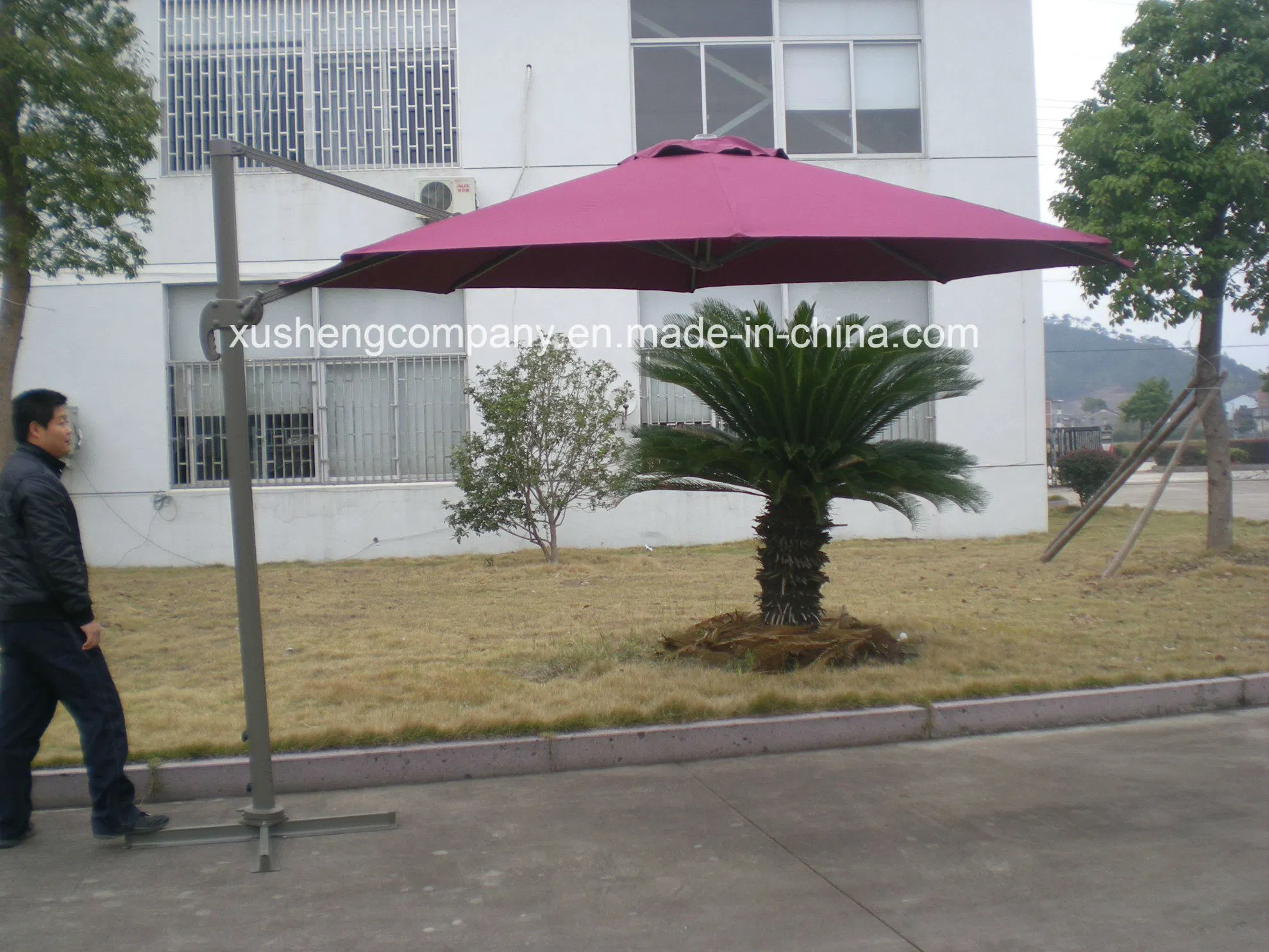 Fancy Rotating Patio Umbrella Parasol with Base