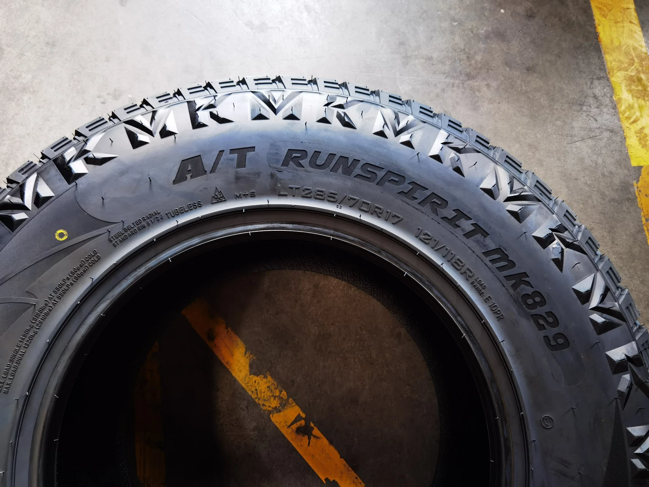 Mileking Haida Double King Joyroad Manufacture Passenger Car Tyre All Road Mud Terrian at/Rt/Mt/SUV/PCR Jeep Light Truck 4X4 Tires Accessories Wholesale/Supplierr Price