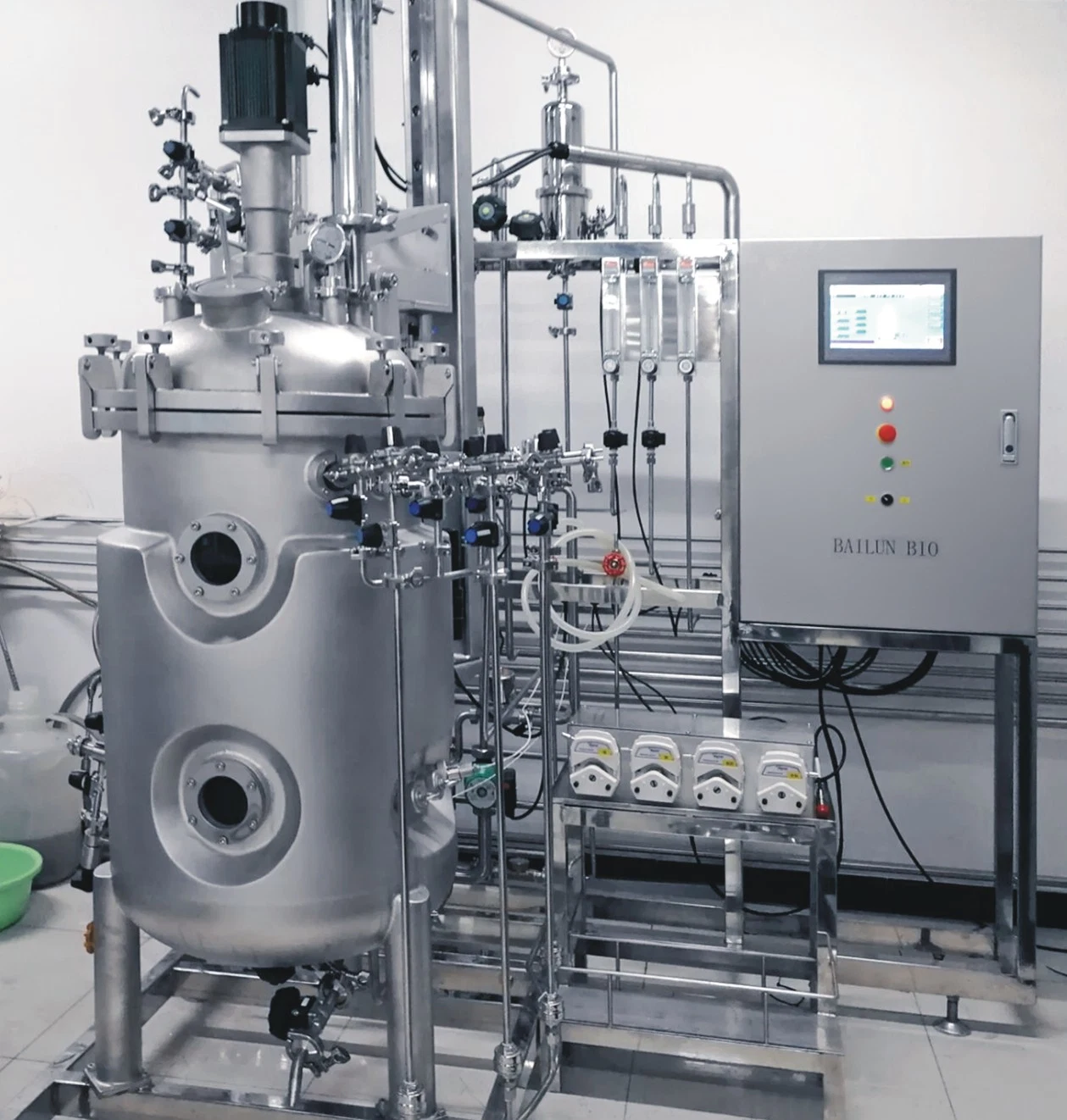 Laboratory Bioreactor Cell Viability in The Bioreactor 2000L Fermentor