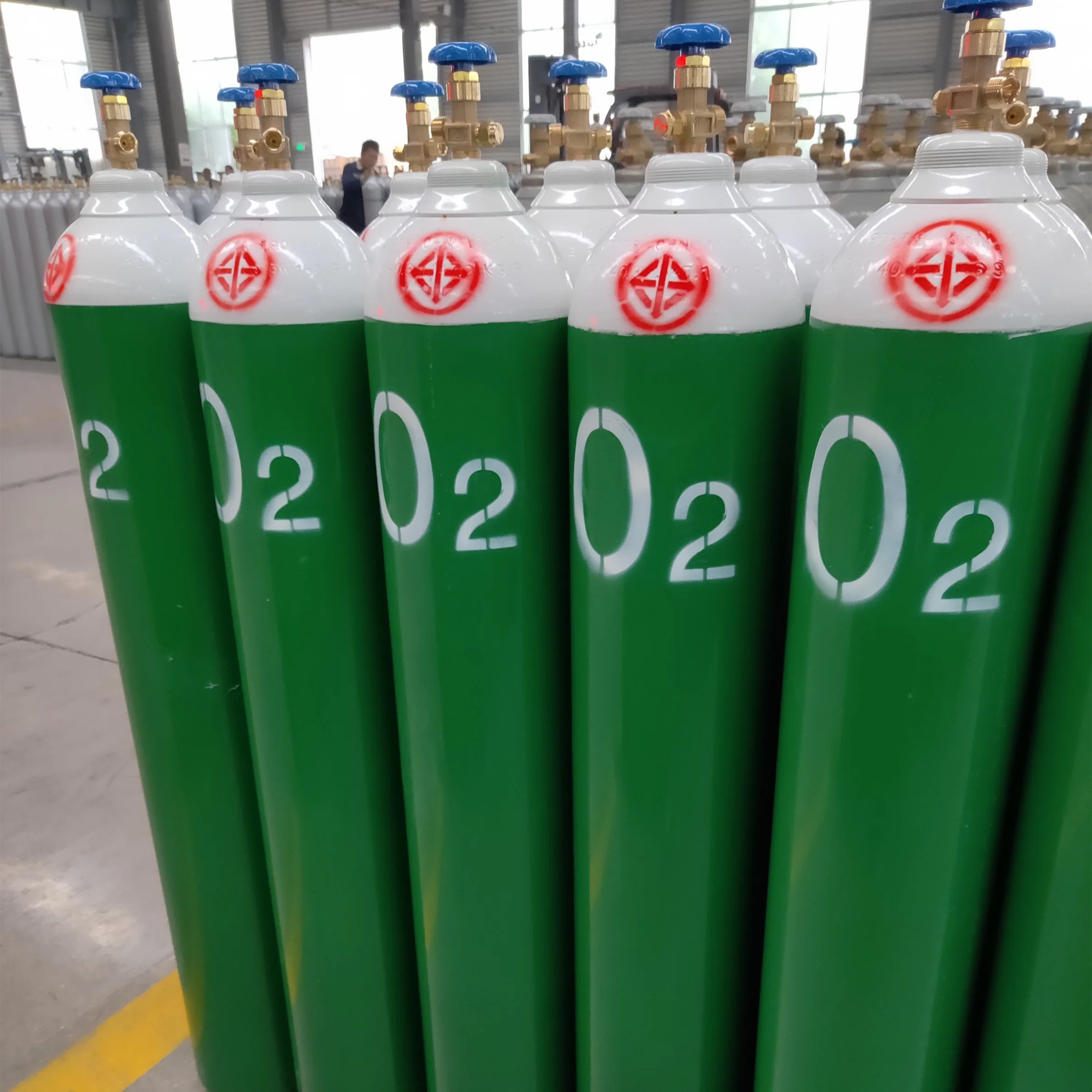 6m3 CE Oxygen Cylinder Filling with Oxygen Gas / Medical Oxygen Gas /High Purity Oxygen Gas