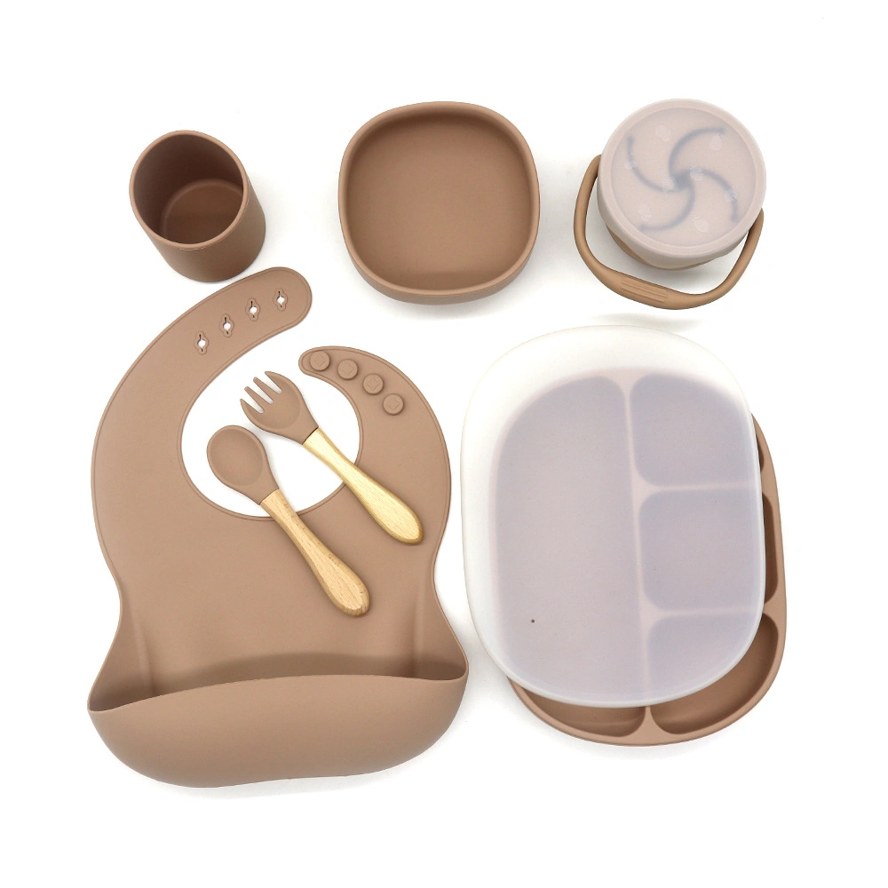 2023 Wholesale/Supplier BPA Free Waterproof Tableware for Kids Feeding Bowl and Spoon Baby Silicone Bib Set