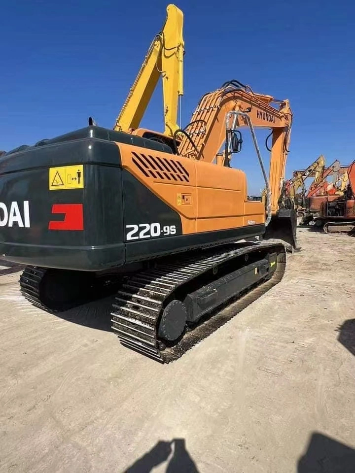 Good Running Condition Used Excavator Hyundai 220-9 300 305LC-9t 335 375 Excavator