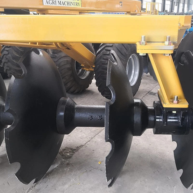 Cheap Heavy Duty Disc Harrow Agricultural Machinery Equipment / Massey Ferguson Farm Tractor Attachments in Stock