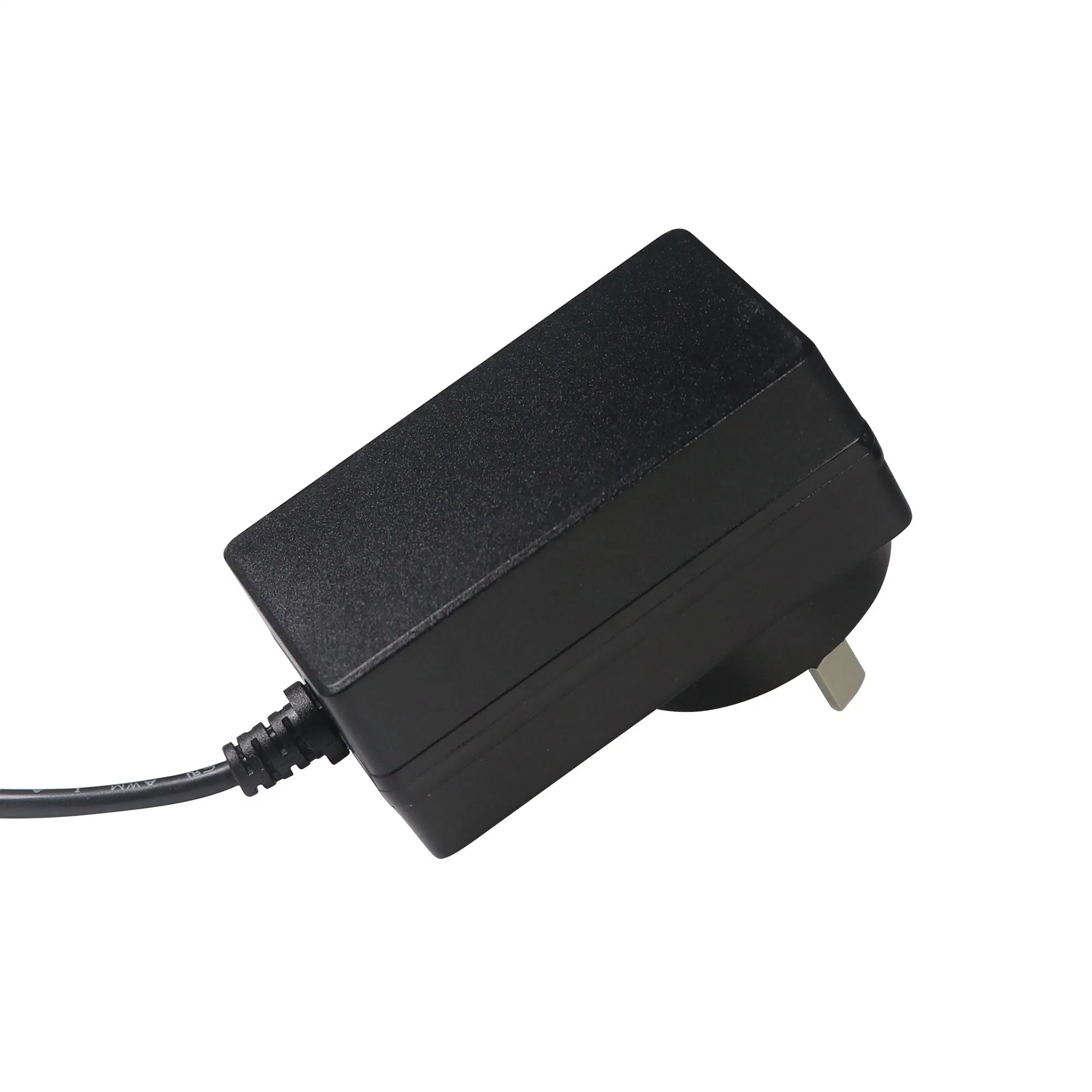 OEM ODM 5V 3A 3,5A 9V 2A 12V 24V 1A Alimentation de commutation à tension constante régulée à montage mural CA/CC Adaptateur avec lames de fiche mâle de type fixe pour fiche murale eu/UK/US/AR/au