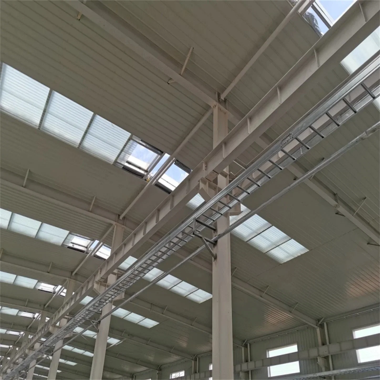 High Strength H Section Galvanized Metal Construction Prefab Painted Hangar Steel Structure