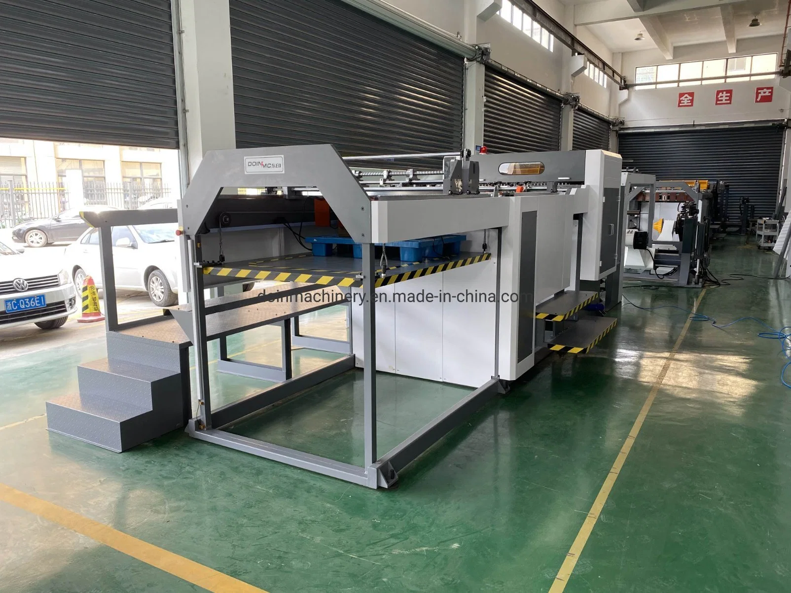 Rotary-Blade Sheeting Machine Adopts German FAG Bearings Hole Punching Inline