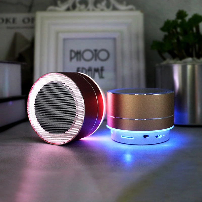 Regalo Equipo móvil luminoso Mini altavoz metálico exterior inalámbrico Altavoz Bluetooth