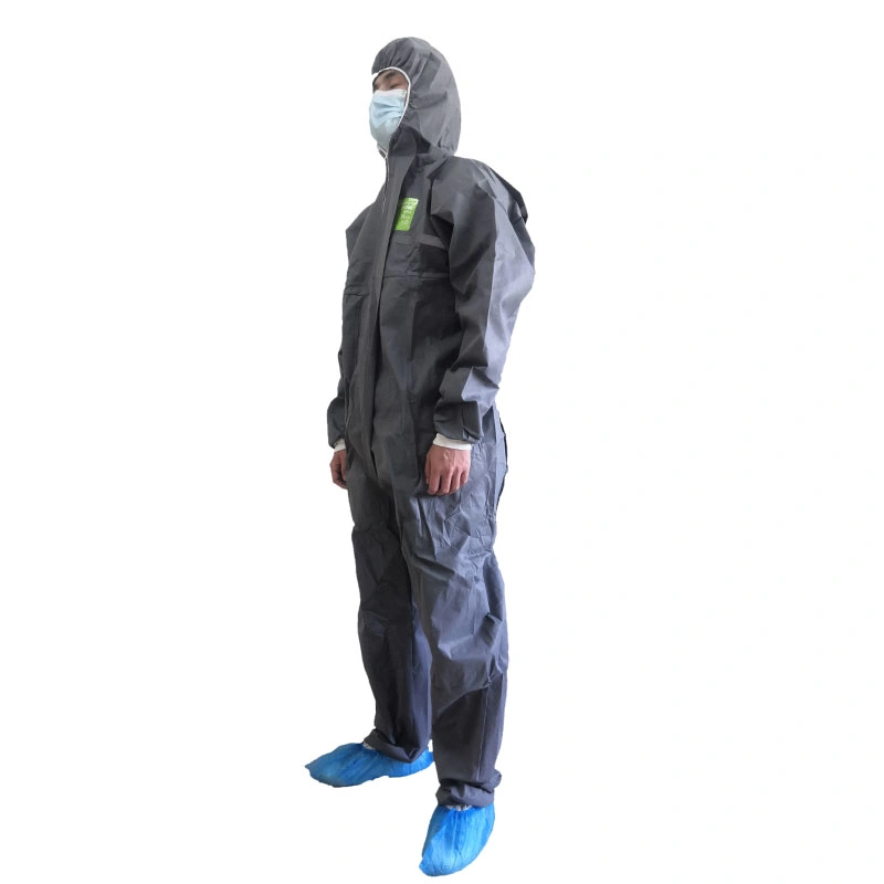 Grey PPE Suit SMS Non Woven Industry Dustproof S to 3XL Protective Clothing with Reflective Stripe