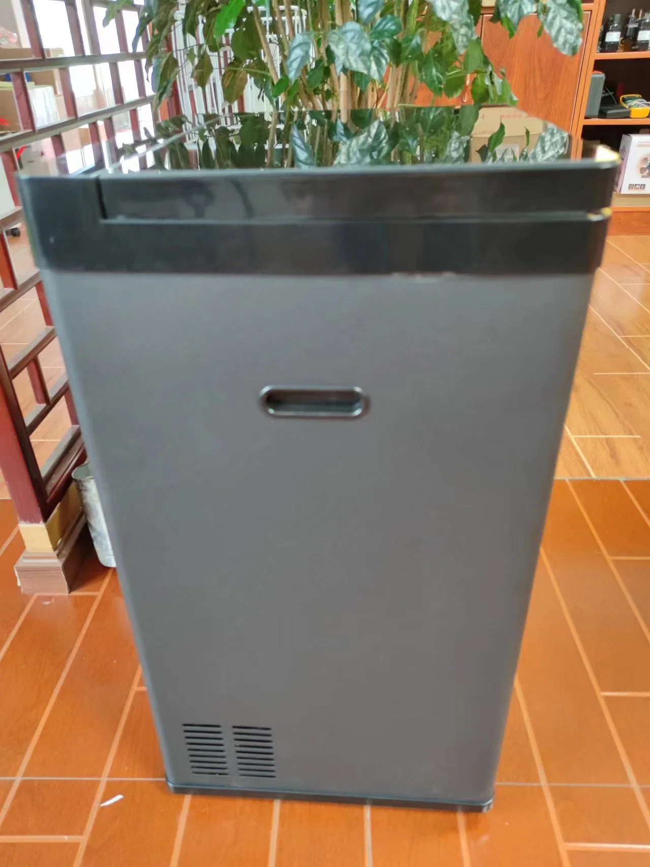 Neues Design 12V Kühlschrank Gefrierschrank Startseite Abfall Müll Müll Müll Müll Can-Container