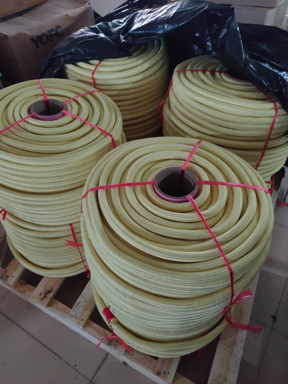 Factory Direct Sale 10mm 12mm 16mm Kevlar Aramid Fiber Round Rope for Industrial Use