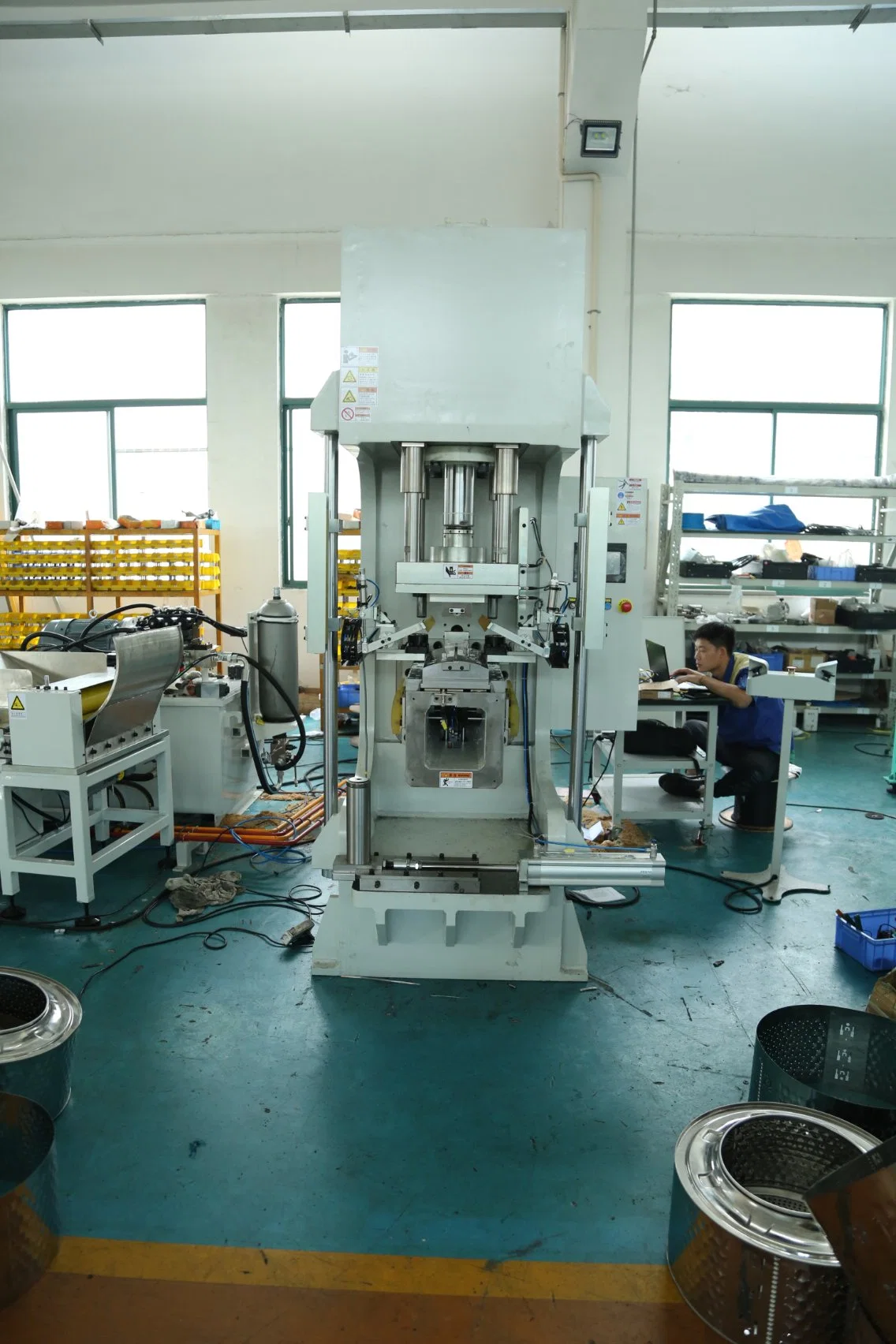 Laundry Washing Machine/Industrial Washing/Dry Clean/Cleaning Machine Assembly Line Automatic Assembly Line Machine