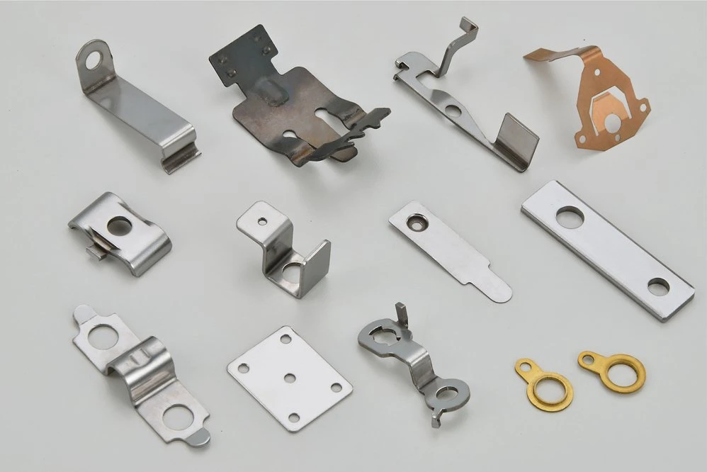 مصنع دونغوان مصنع مخصص Electroplate Aluminum/Steamلس ستيل /Copper/Brass/Bronze/Golden/Nickel/Chrome Dog Product للحيوانات
