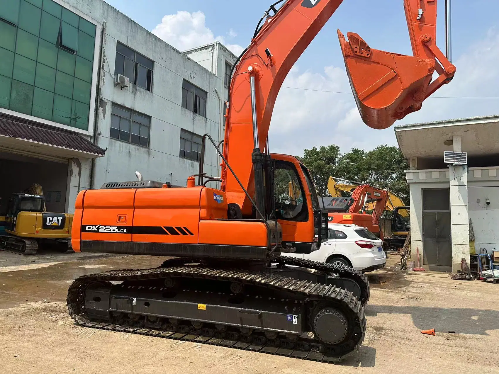 Used Original Doosan Dx225LC Dx225 225 Lca Excavator Made in Korea Doosan Used Excavator in Shanghai