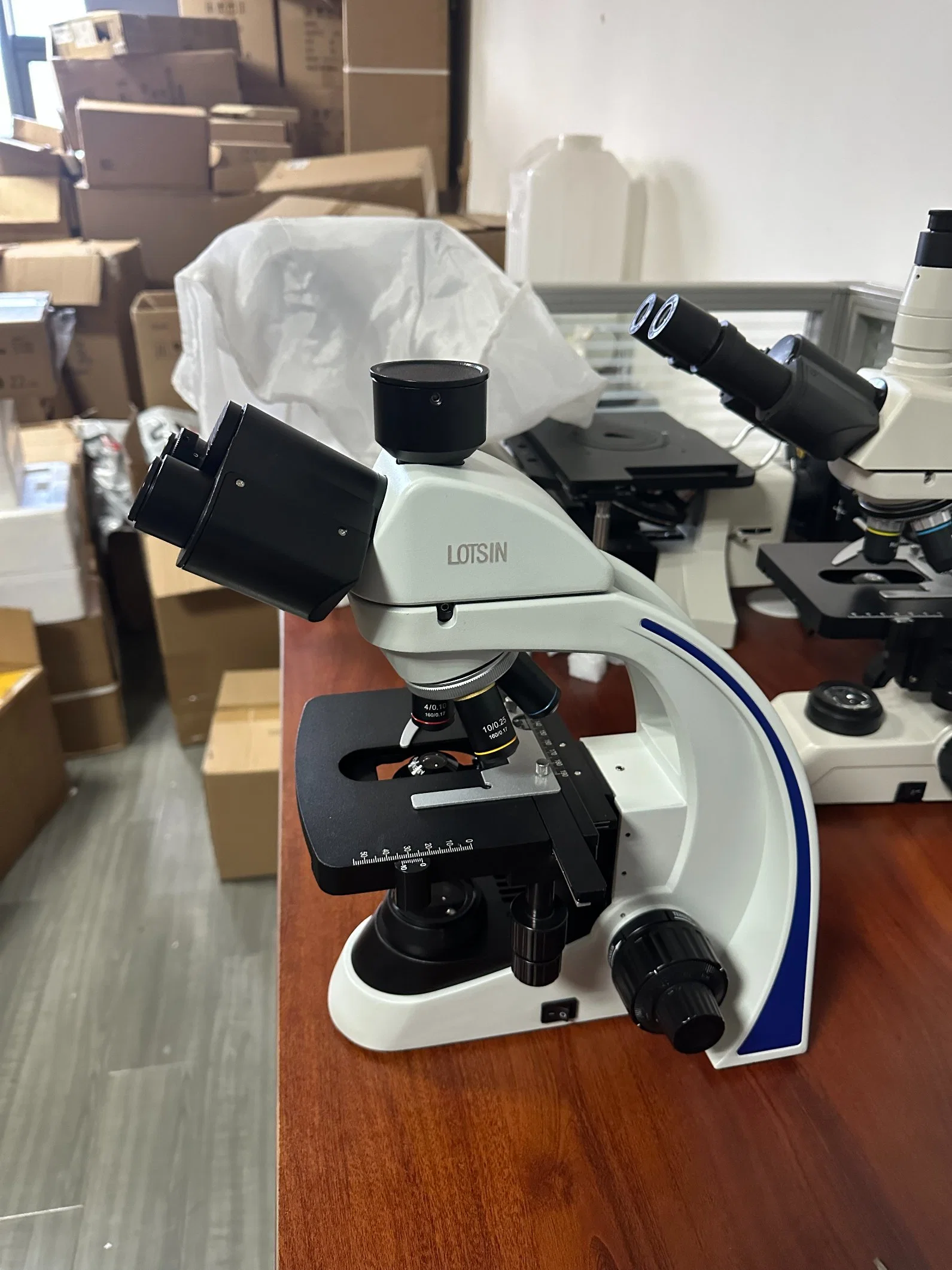 Lx-057blt Lab Equipment Infinity Optical System Trinocular Biological Optical Microscope