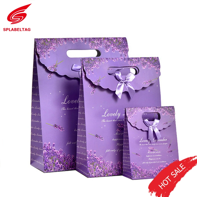 China Manufactures Custom Promotional Christmas Paper Gift Bag with Handles