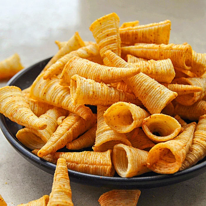 Ligne de traitement des collations frites extrudées à double vis Machine de fabrication d'aliments pour chips de maïs Doritos Tortilla