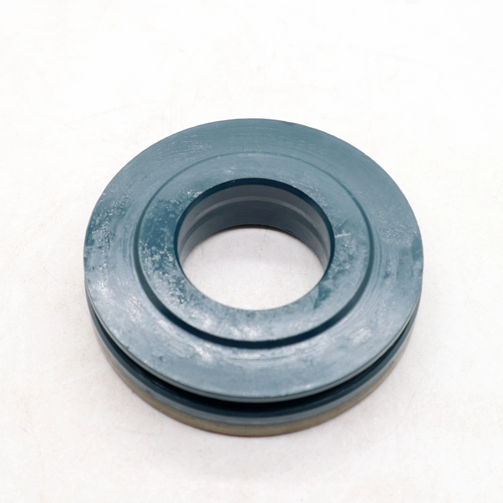 Kubota DC70 Track Roller Oil Seal 5t070-23210 Xq1400e 30*67*9/16 Oil Seal Harvester Farm Equipment