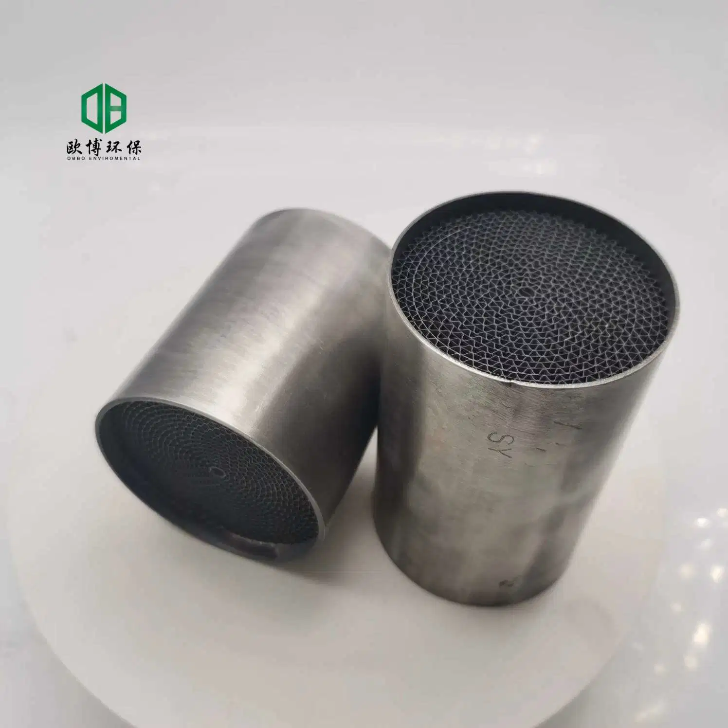 Platinum Palladium Rhodium DPF Ceramic Substrate Catalytic Converter Ceramic Honeycomb Ternary Catalyst