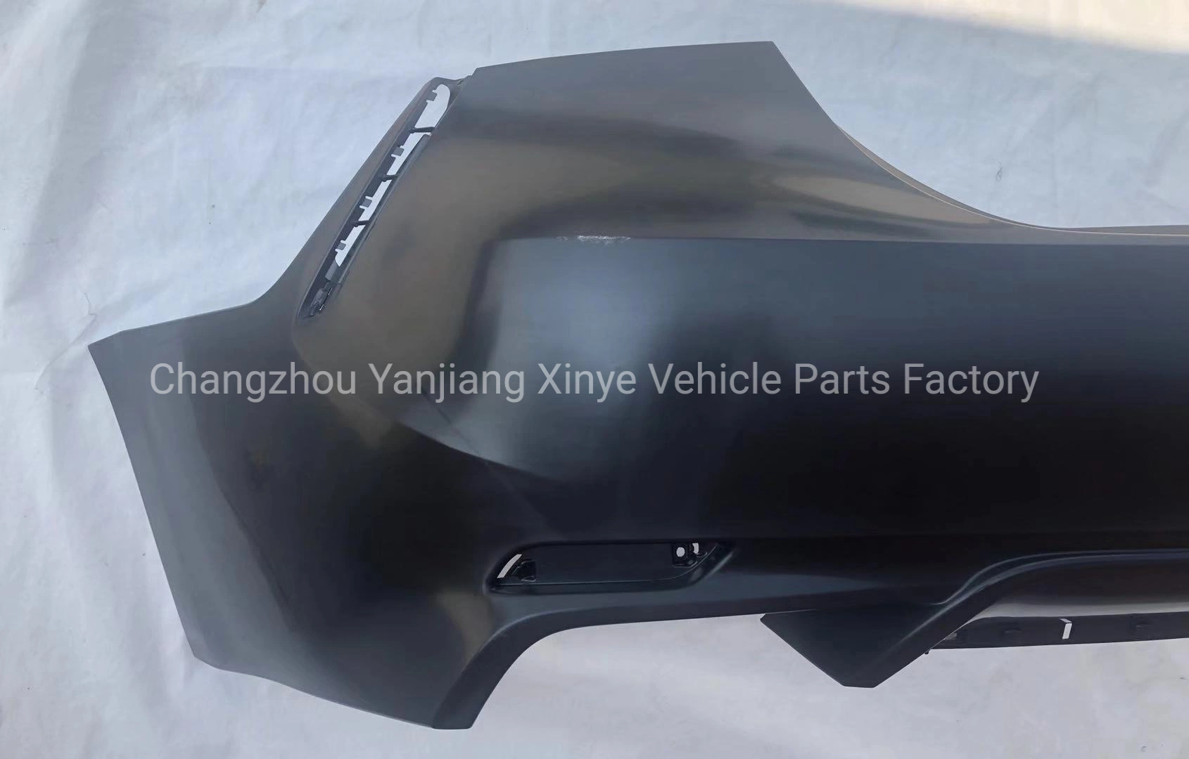 Tyj for Camry 2021 USA Se Xse Back Rear Bumper Auto Sapre Parts PP Material Car Accessories