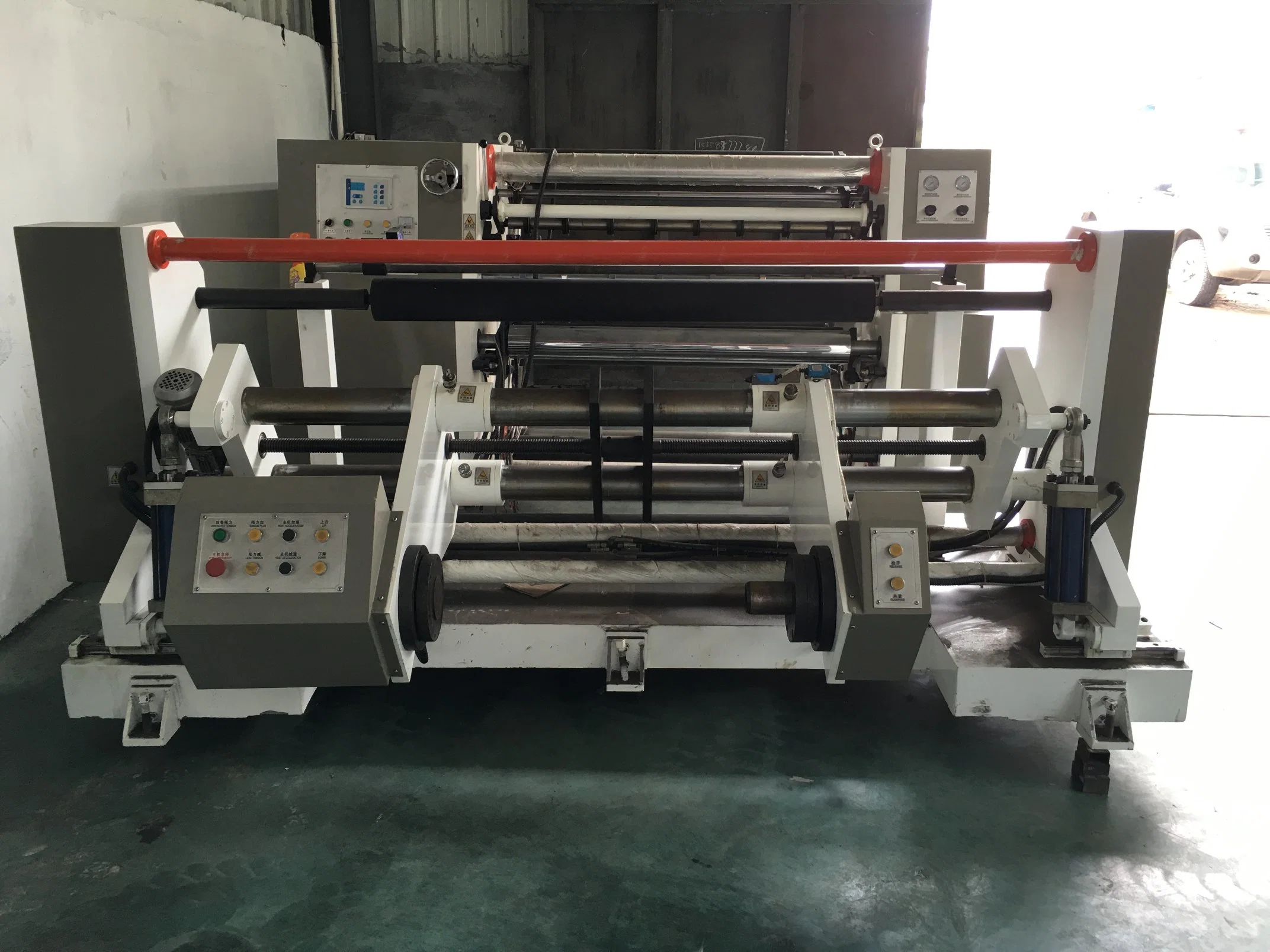 1575mm Tissue Paper Rewinding and Embossing Machine