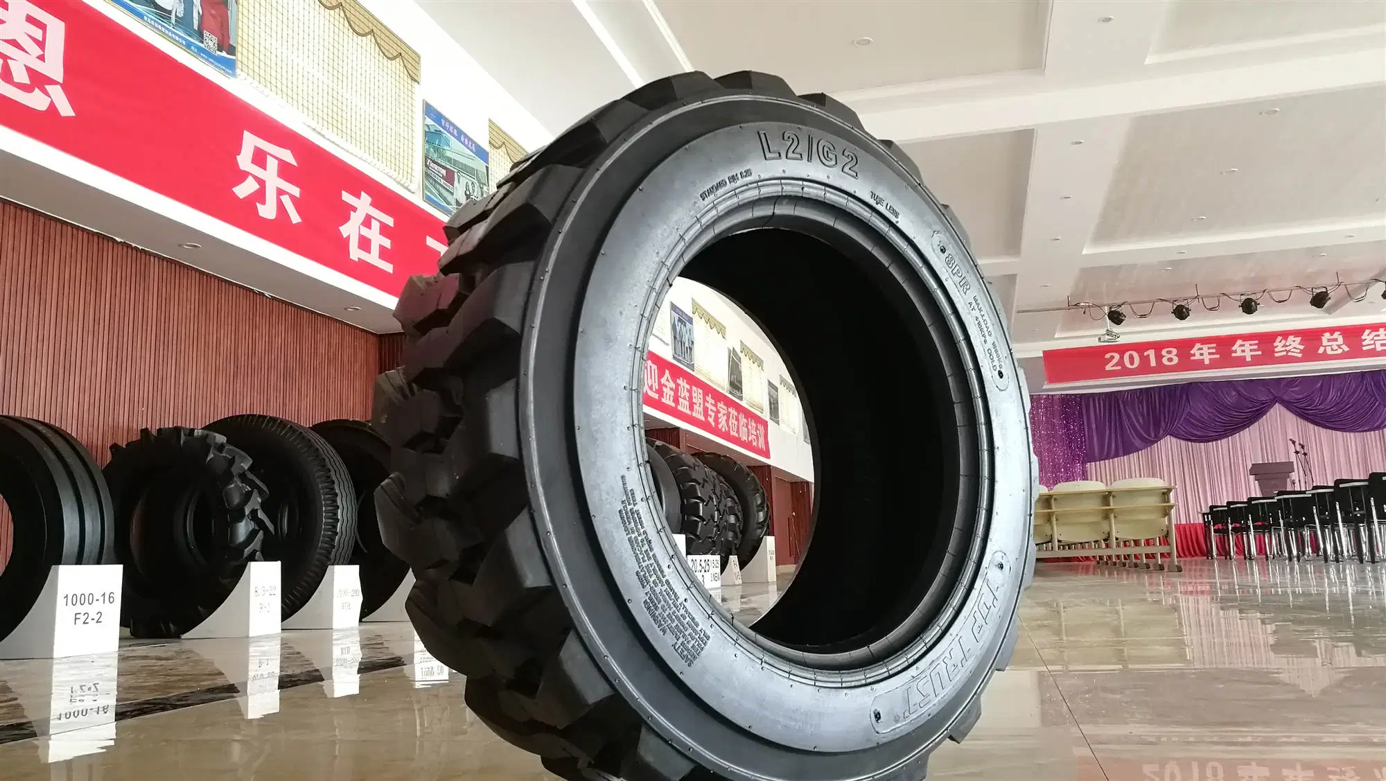 Industrial Pneumatic Tyre Skid Steer Loader Tyre Forklift Tyres L-2 10-16.5 12-16.5 14-17.5 15-19.5