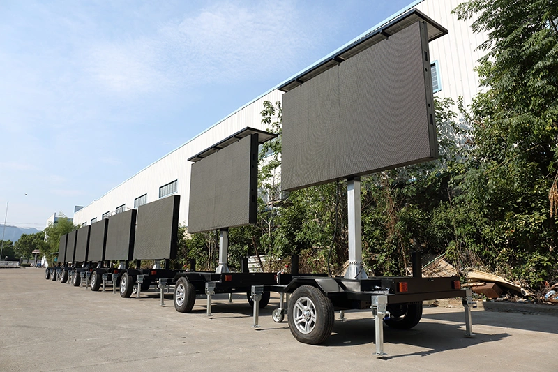 P4.81 Full Color Outdoor Advertising LED Display Trailer with Solar Panels