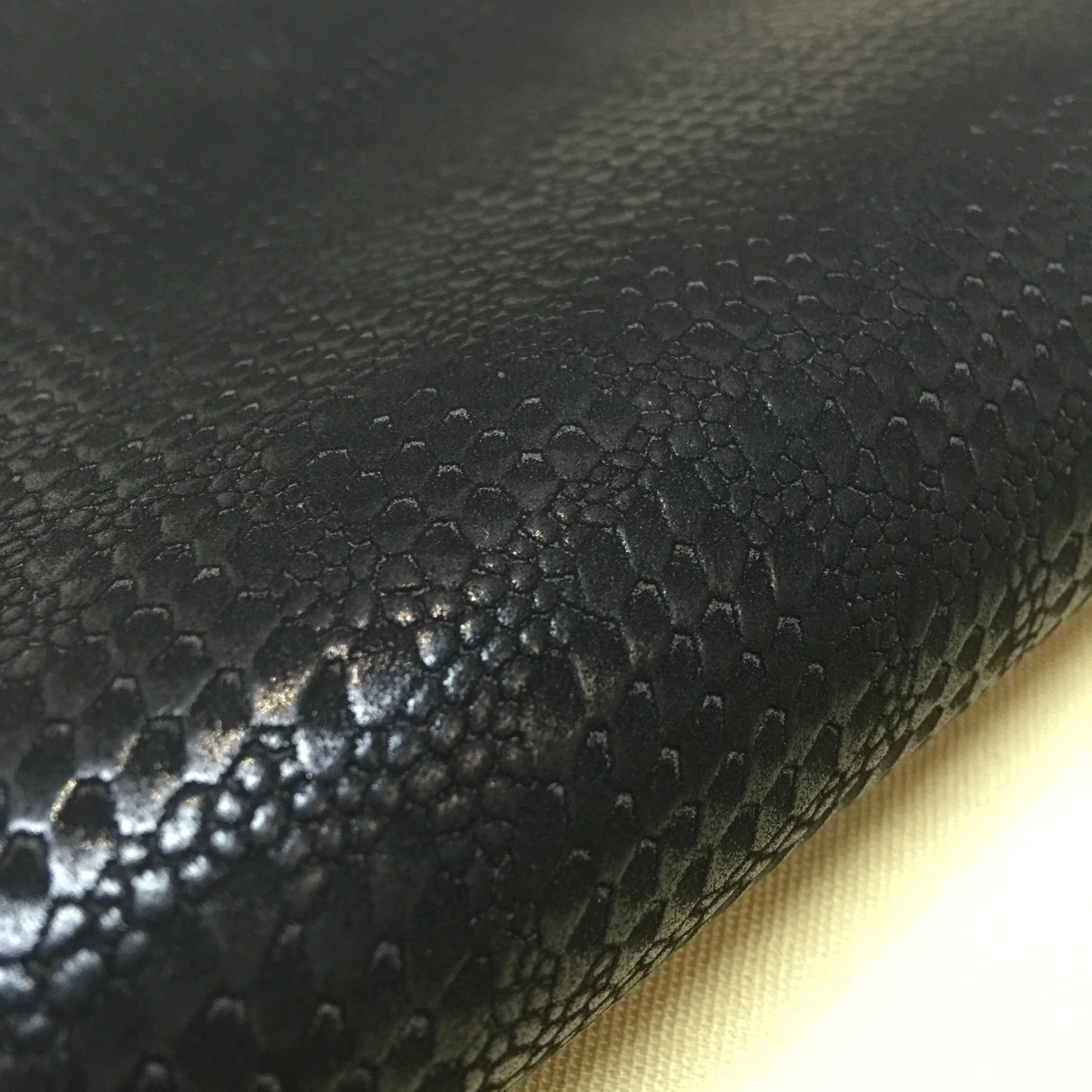 Cheap Synthetic PU Leather with Snakeskin Pattern Look for Bag