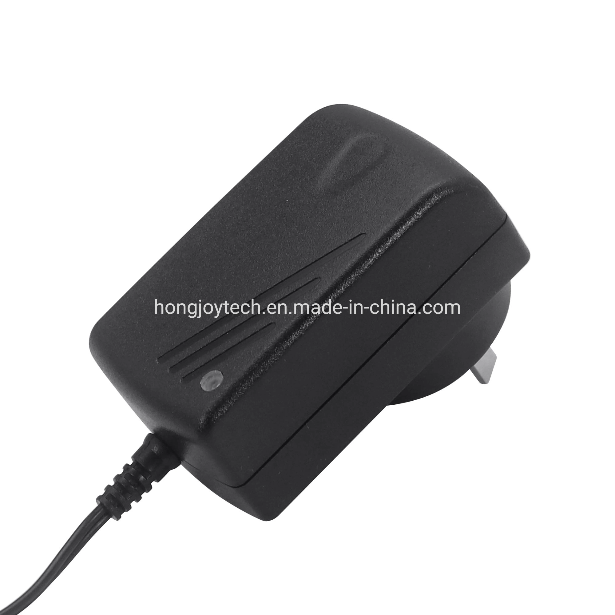 CE Alimentation électrique au lithium de style mural 8,4V 2A 12,6V 0,5A 16,8V 1,0A 16,8V 2,5A Chargeur de batterie standard pour l'Europe, l'Australie, la Nouvelle-Zélande, les États-Unis, le Royaume-Uni et l'Inde.