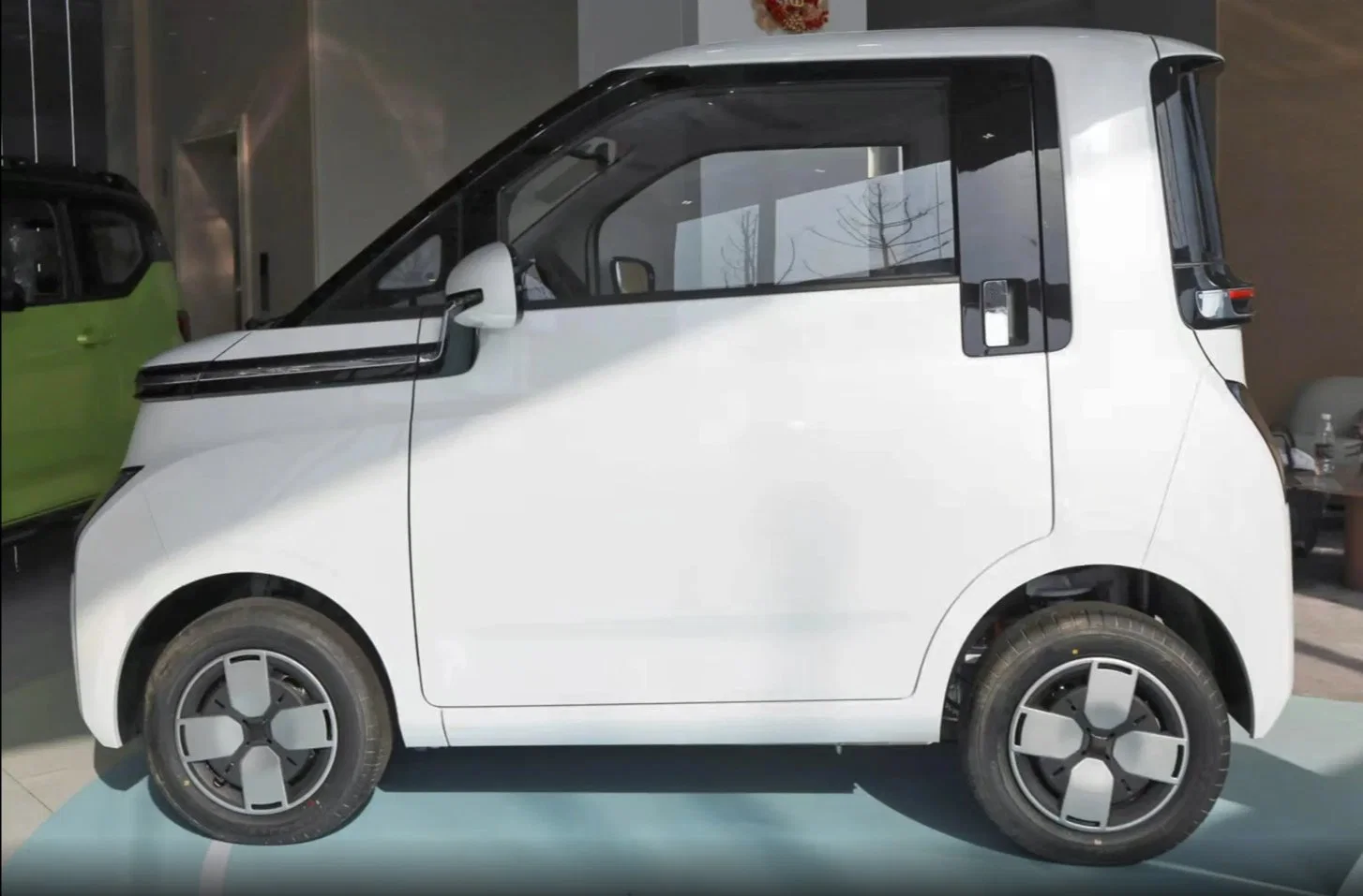 Wuling Air EV Clear Sky 2022 Micro Pure Vehicle Mini EV Car Electric.