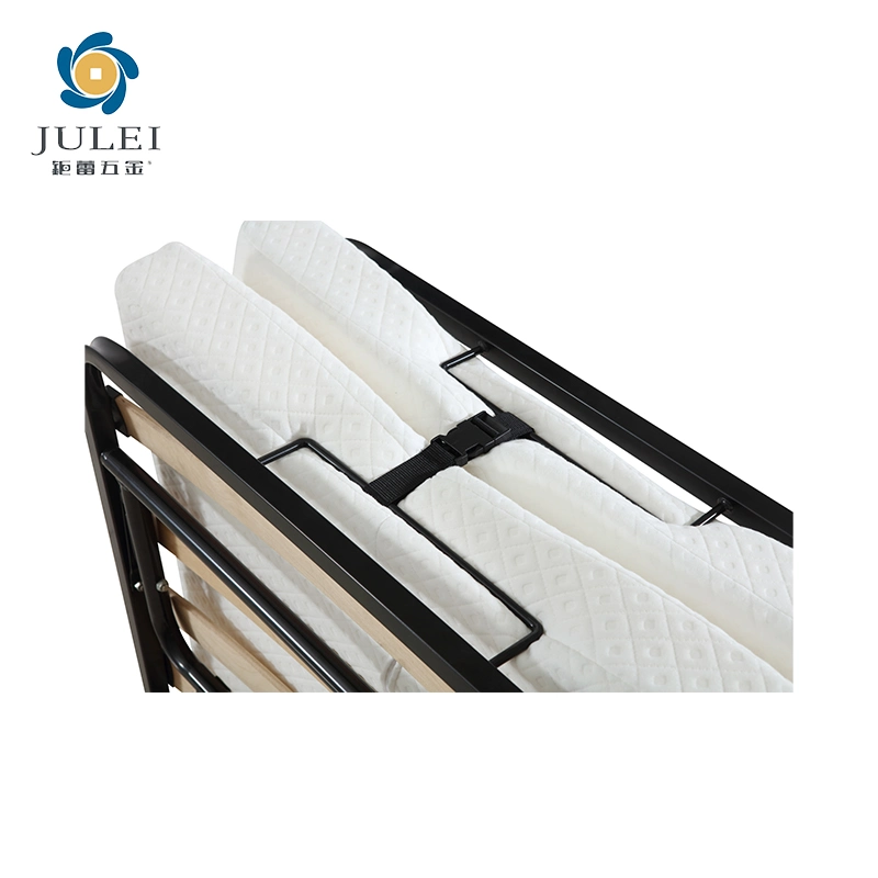 Lit pliant d'appoint avec matelas en mousse de 4 pouces supplémentaire.