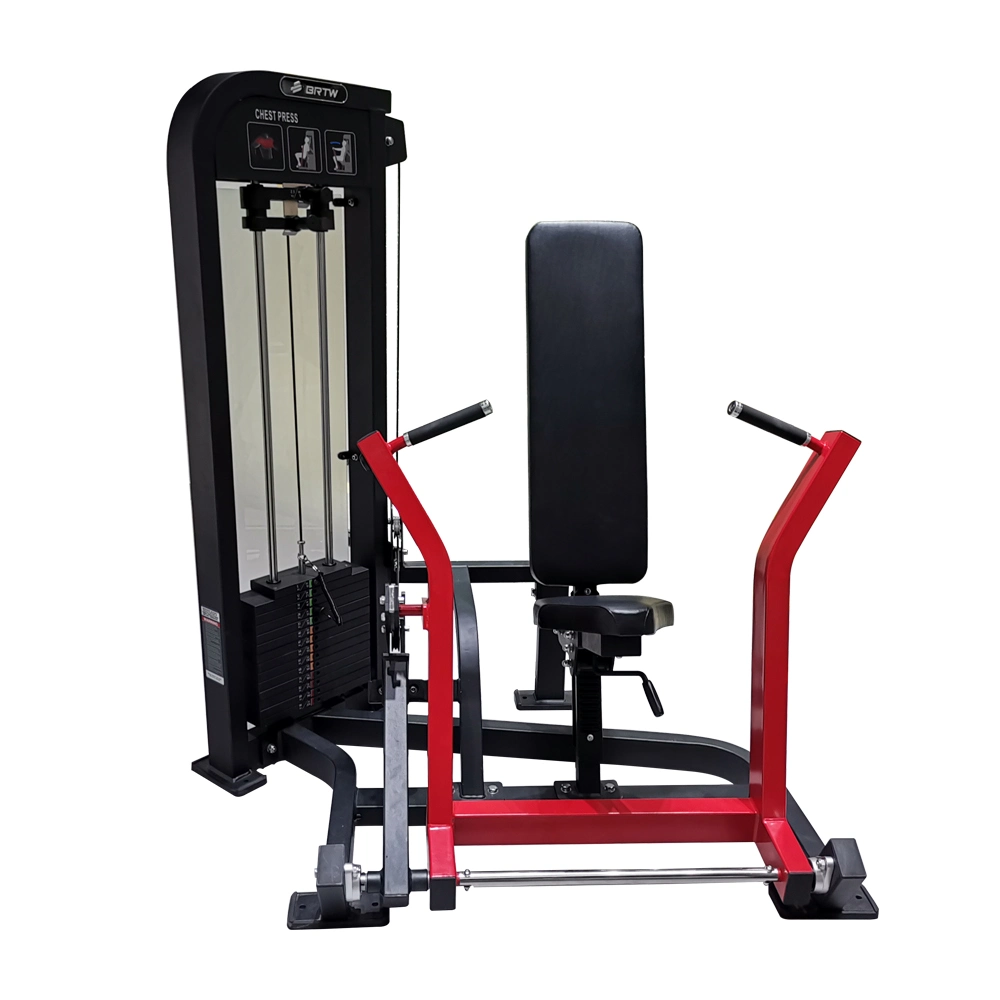 Equipamento esportivo comercial carregado por pino para extensão de tríceps sentado funcional de fitness indoor.