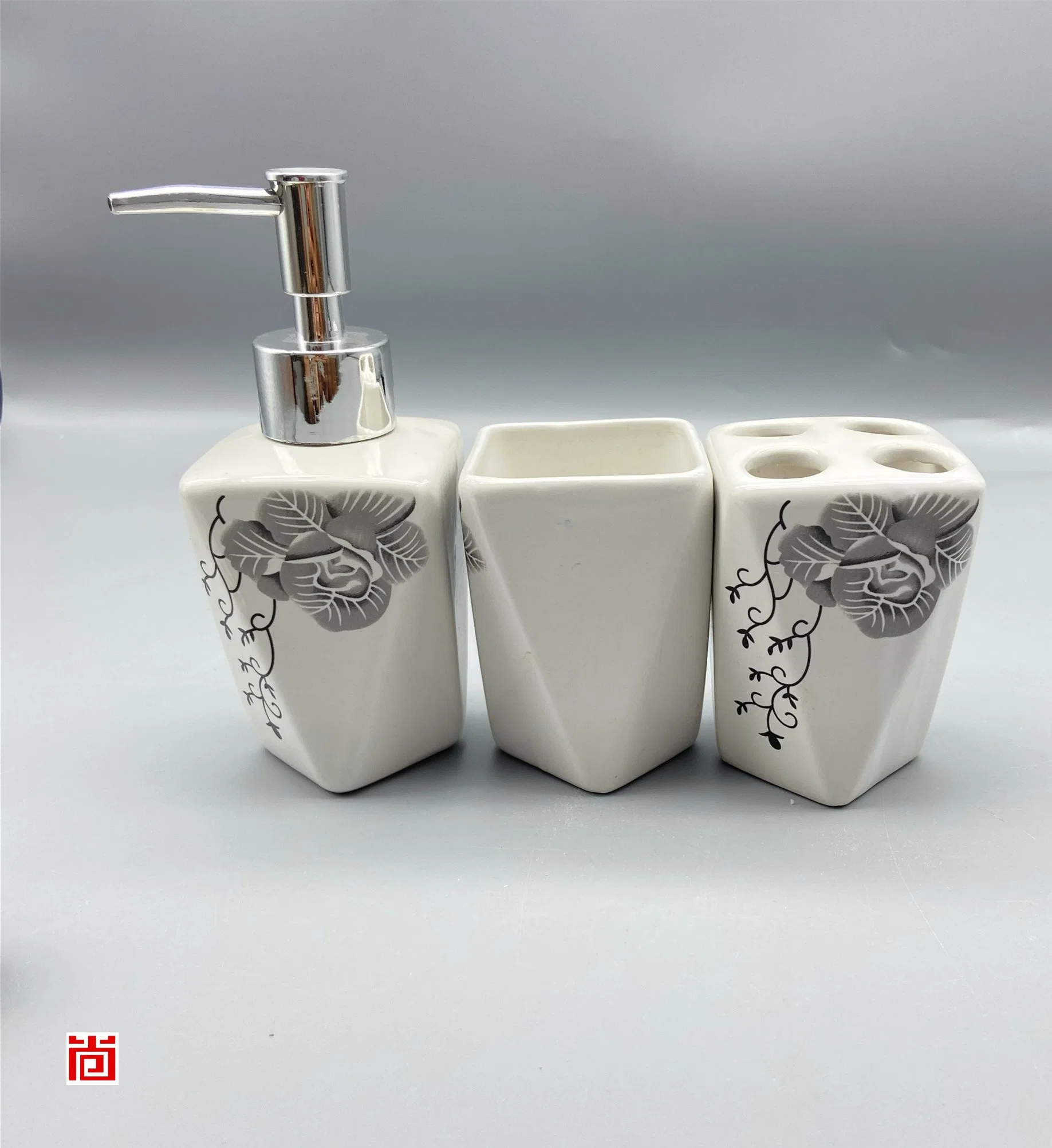 Chinese Style Ceramic Bathroom Set with Pretty Flowers in Box