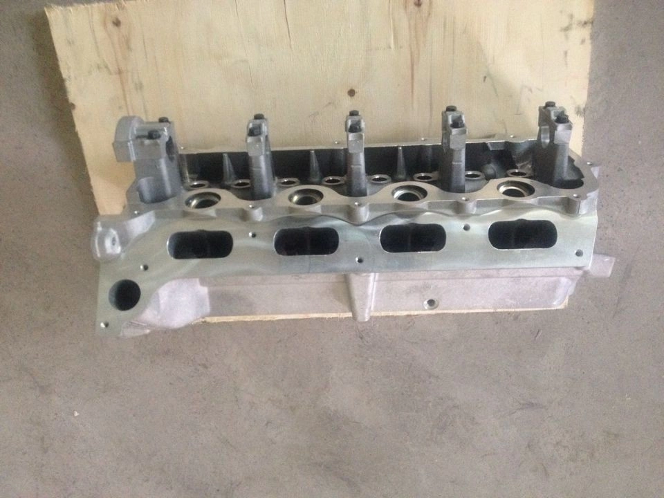 Ford Explorer/F150 3L3e-6c064AA-R 4.6L / 5.4L Cylinder Head Engien Parts Auto Parts