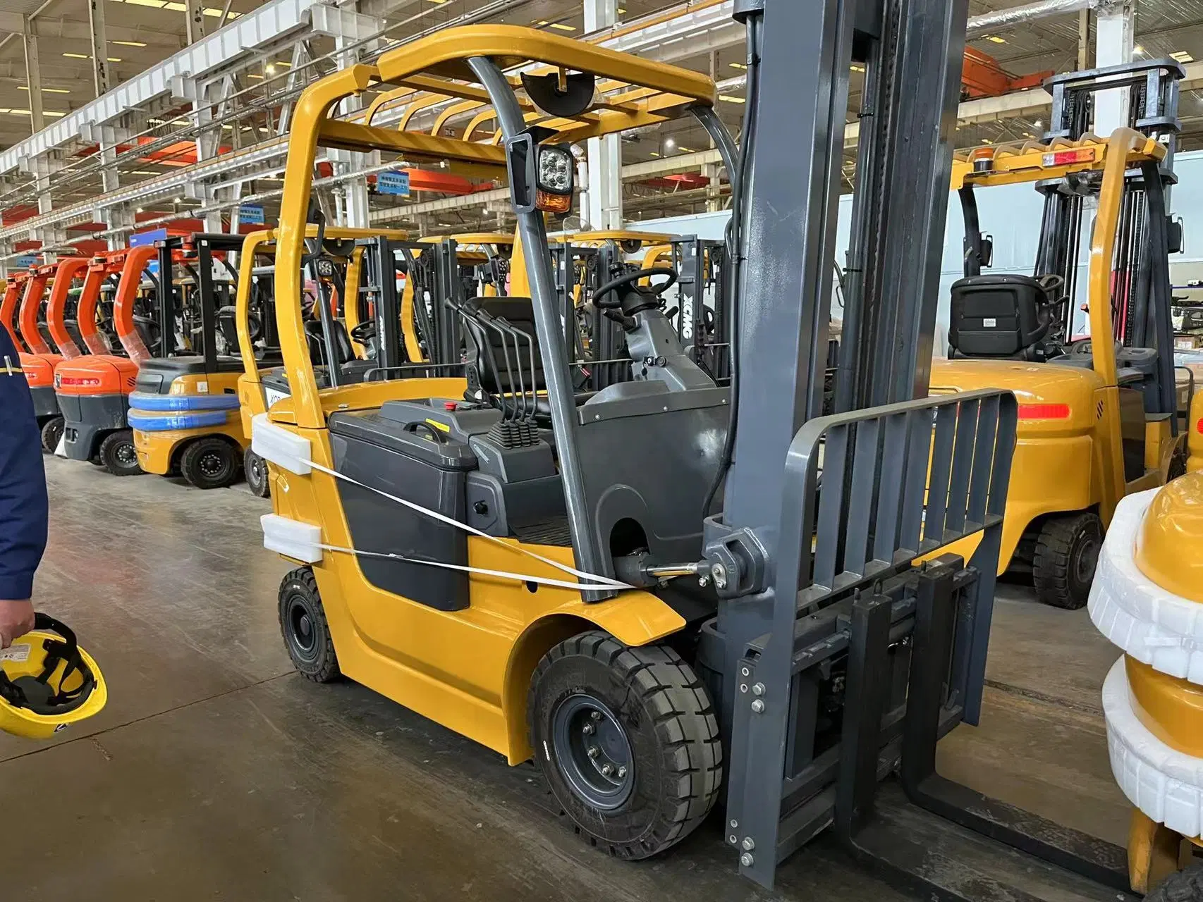 1.8t 2t 2.5t 3t Chinese Engine Diesel Forklift Material Handling Equipment