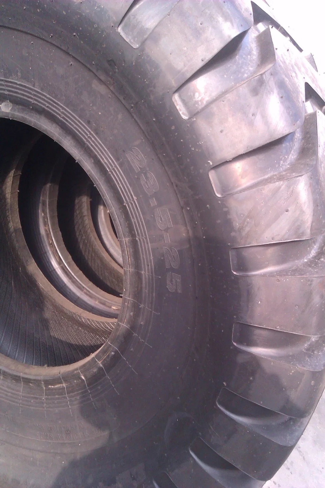 29.5r29 OTR Tyre Radial Tyre for Machine and Loader