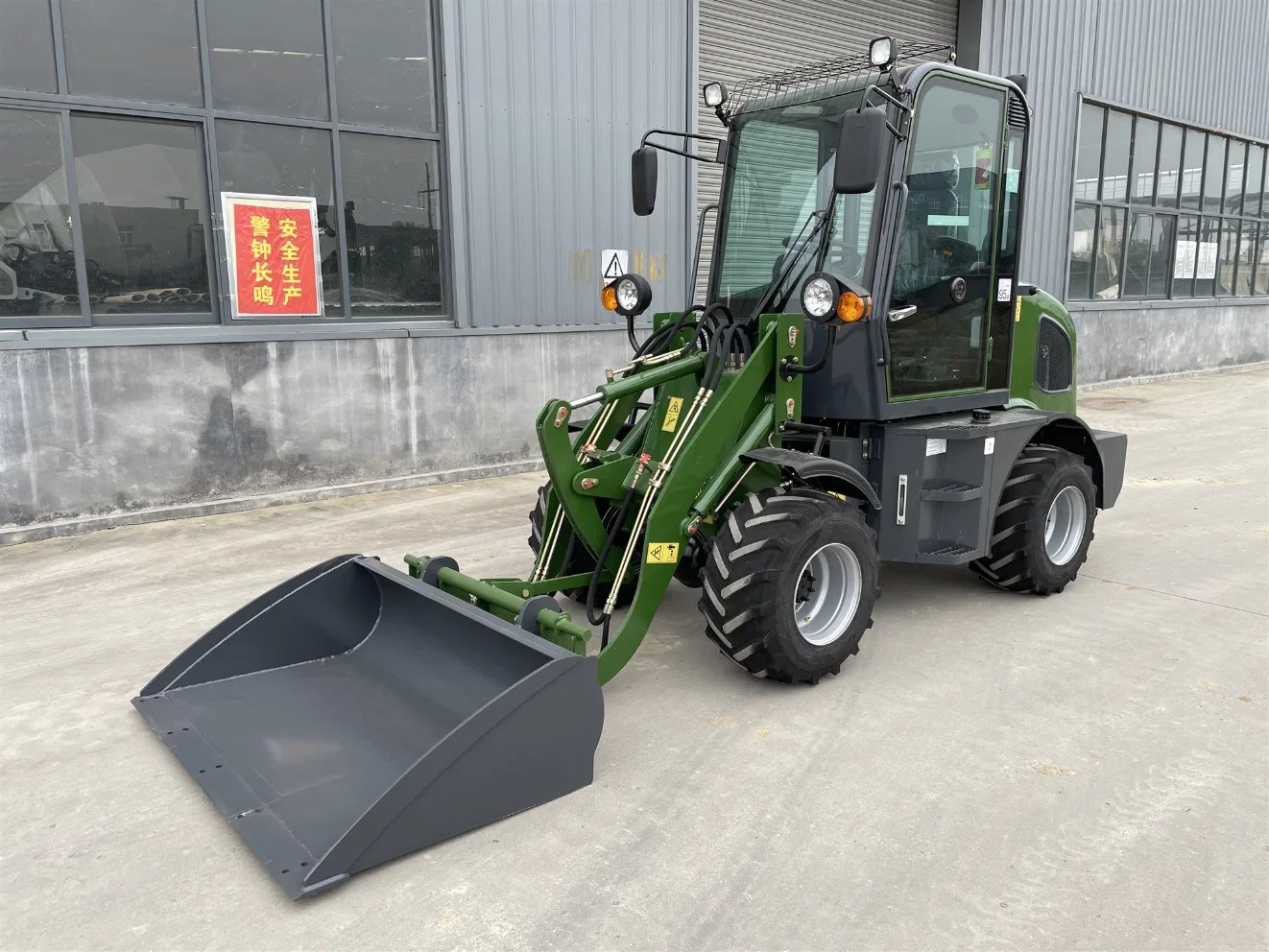 China Cheap 0.8ton Front End 4*4 Wheel Loader From Hongyuan