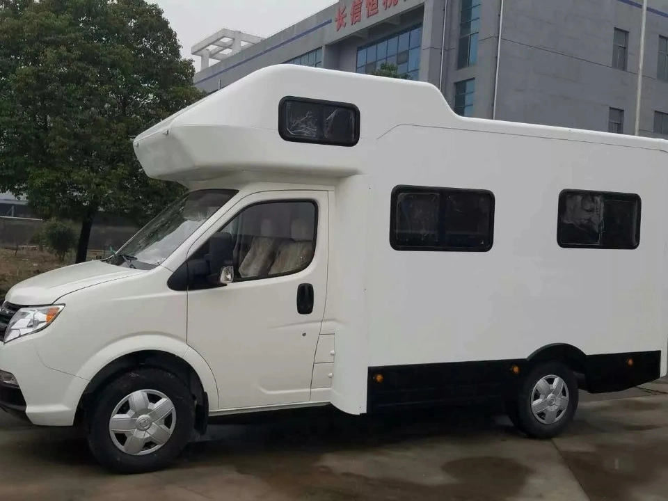 4*2 Road Travel Truck Mobile Caravan Home