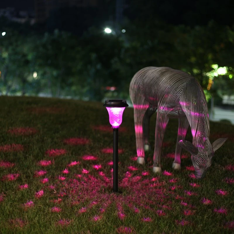 Un estilo moderno césped decorativo de la luz solar lámpara de paisaje ahuecada LED Exterior reflectores solares resistentes al agua de la decoración de jardín