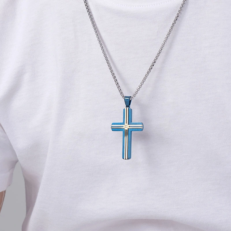 Personnalité religieuse européenne et américaine en acier titane à pendentif croisé bicolore Collier à pendentif combiné simple en acier inoxydable