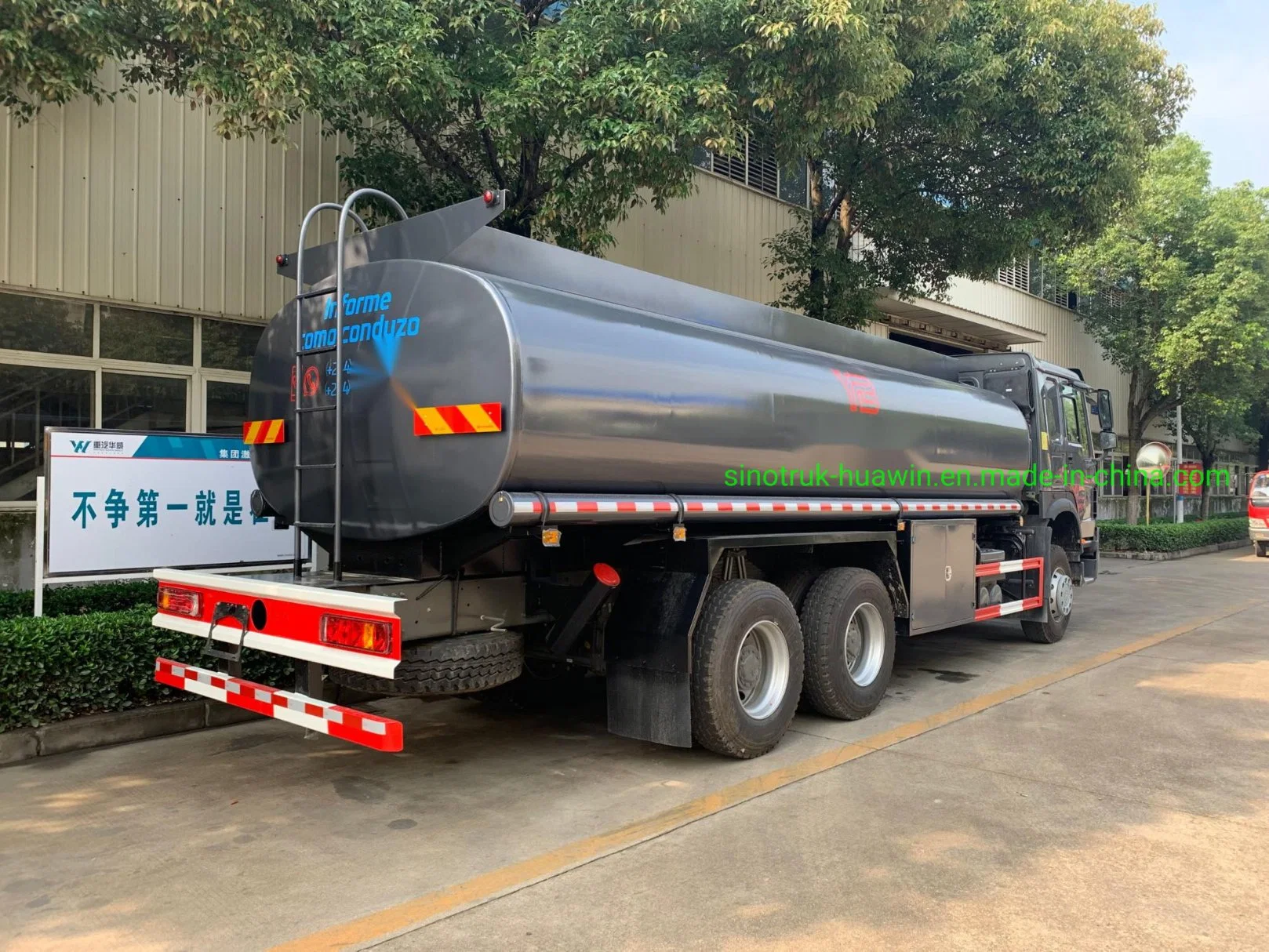 Best Price Diesel/Petrol/Gasoline Delivery 6X4 Fuel Tanker