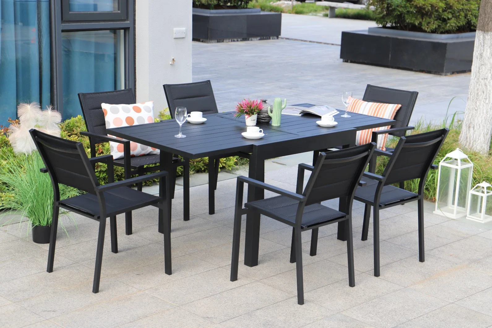 2023 Most Hot Sale Outdoor Dining Table and Chair Black Aluminum Extension Table