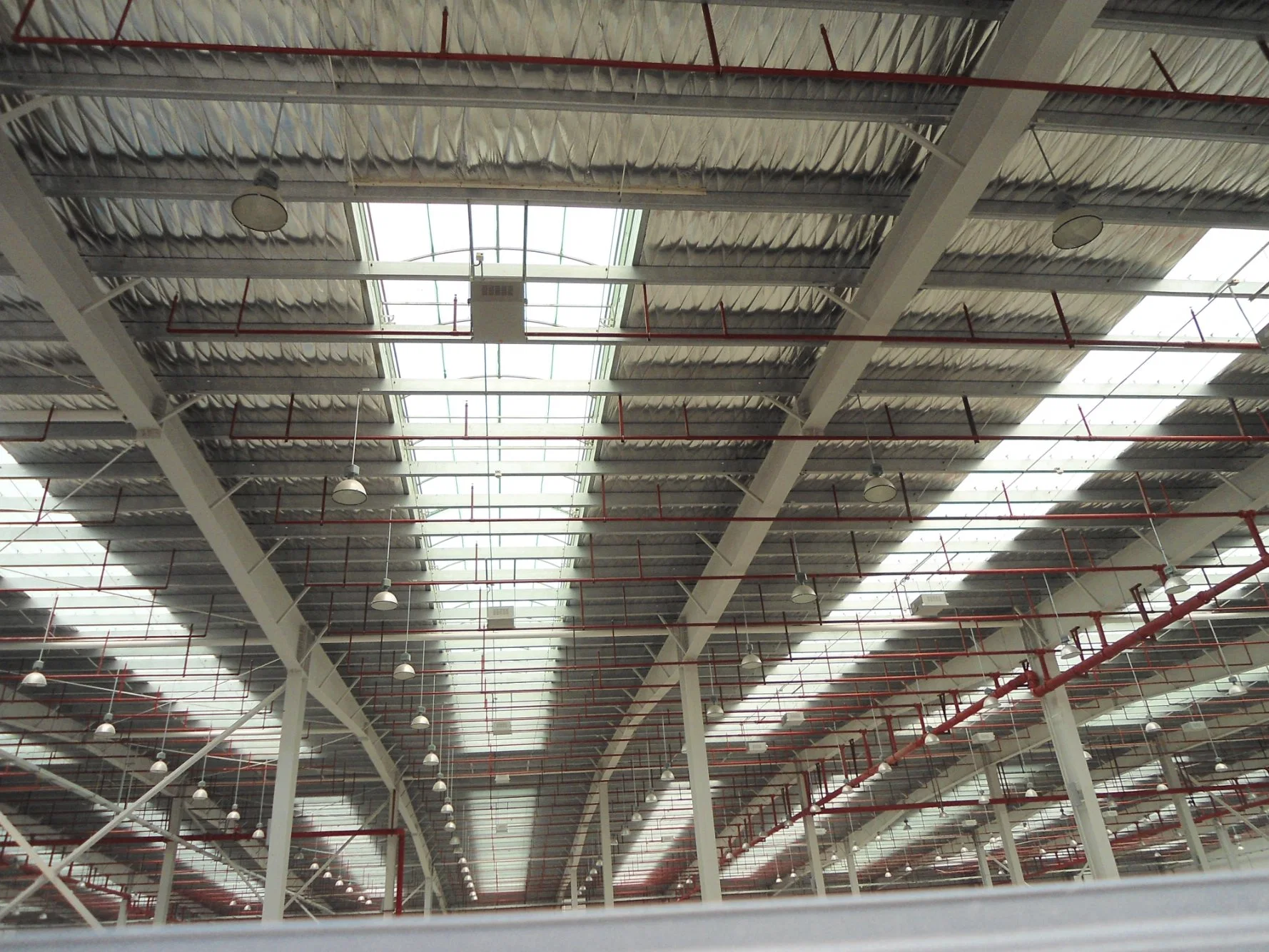 Prefabricated and Pre-Engineered Steel Structural Framed Metallic Building Construction