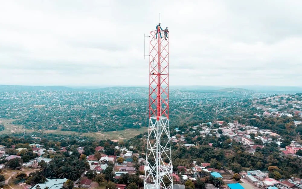 Roof Top Housetop Hot DIP Galvanized Steel Telecommunication Tower