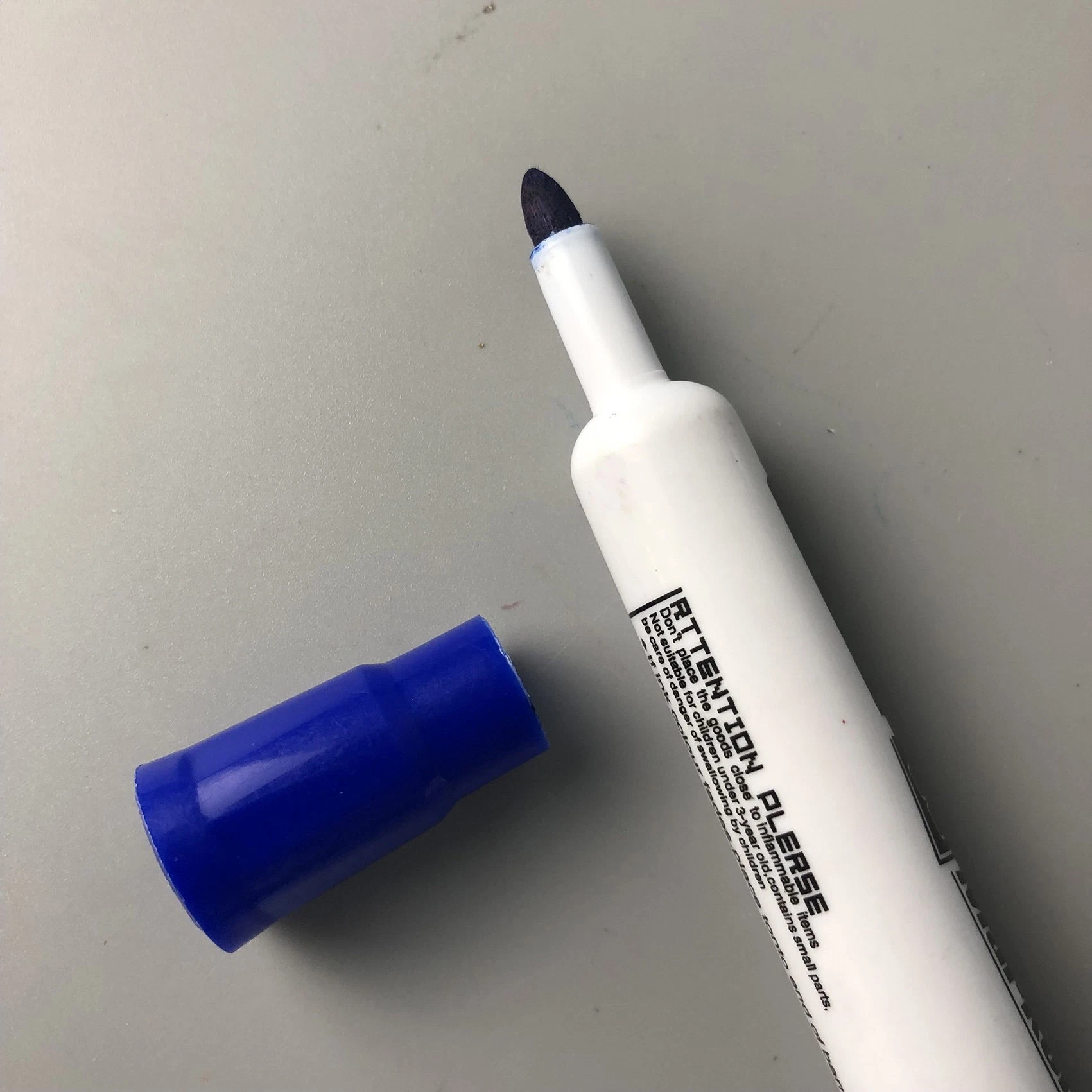 Blue No Erase Oily Permanent Marker Pen with Paint Waterproof