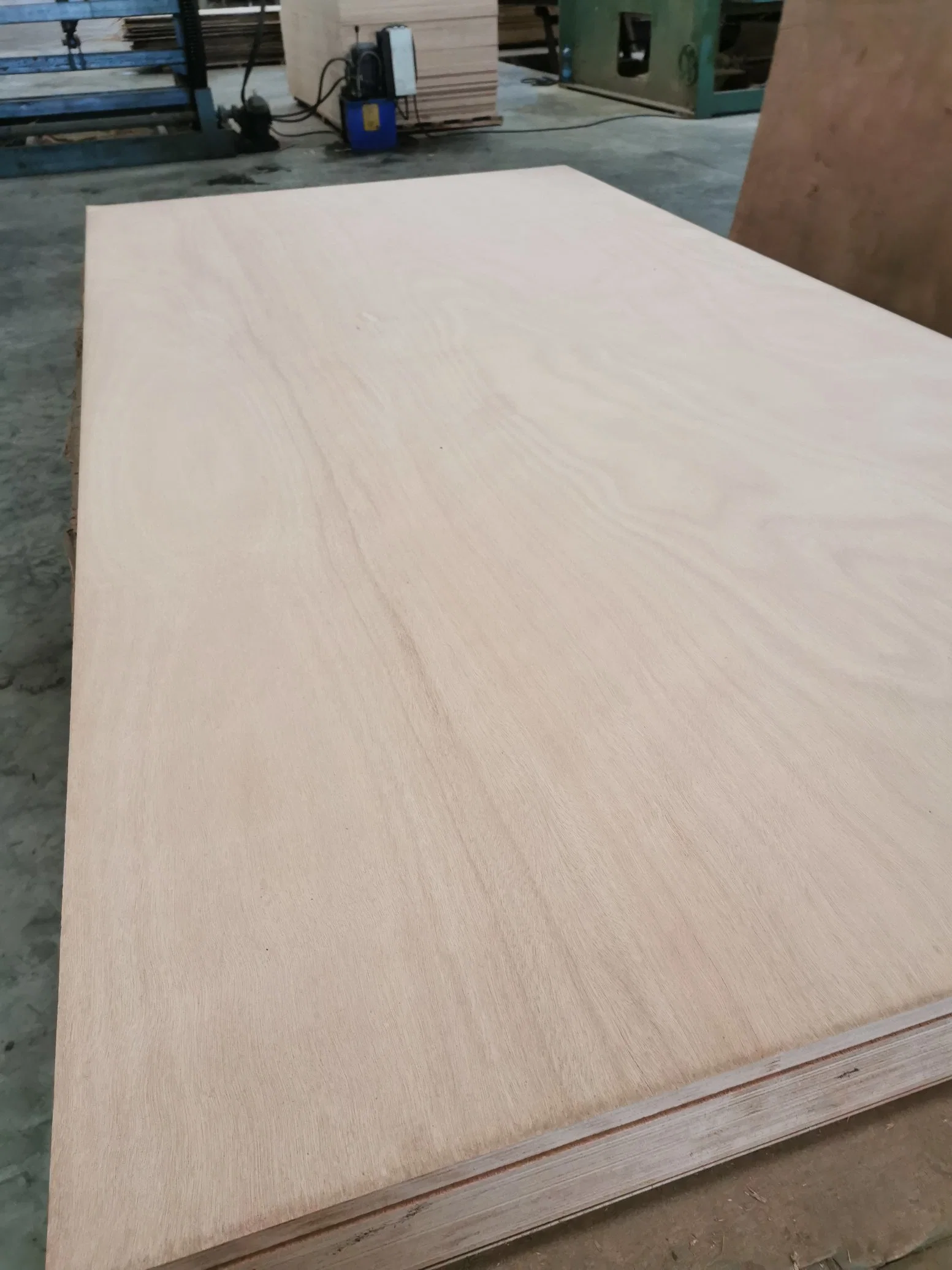 Abcdef Grade 0.25mm Gabon Okoume Timber Lumber Veneer